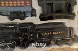 Polar Express Locomotive 1225 Model 7-11824Coal & Passenger Cars Super O Gauge