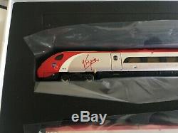 Revolution/Rapido Trains N Gauge Pendolino 11 Car Virgin Hero Poppylino