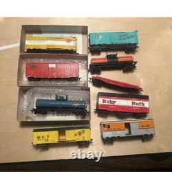 Roundhouse HO Gauge Model Train Cars Mixed Lot