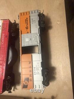 Roundhouse HO Gauge Model Train Cars Mixed Lot