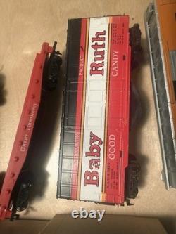 Roundhouse HO Gauge Model Train Cars Mixed Lot