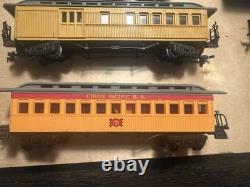 Roundhouse HO Gauge Model Train Cars Mixed Lot