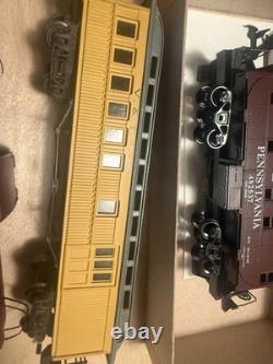 Roundhouse HO Gauge Model Train Cars Mixed Lot