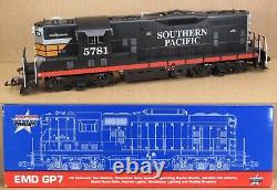 USA Trains R22117 Southern Pacific BlackWidow GP-9 Diesel Engine G-Gauge LNIB