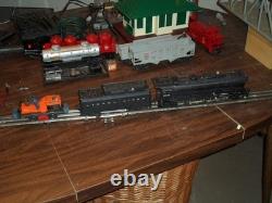 Vintage 1950's Lionel Model Train Set 0-27 Gauge