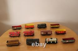 Vintage O Gauge & HO Gauge Train Cars + Track & Accessories Mixed Lot