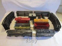 Vintage Pre WW2 Gilbert American Flyer O Gauge Train Set Steam Engine 553 & Cars