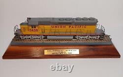 Vintage Union Pacific #3620 HO Gauge Train Engine 187th Scale Model